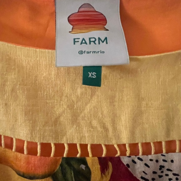 Farm Rio Blouse - Picture 2 of 3